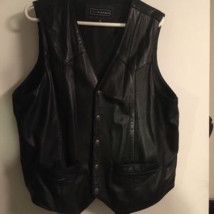Men’s leather vest